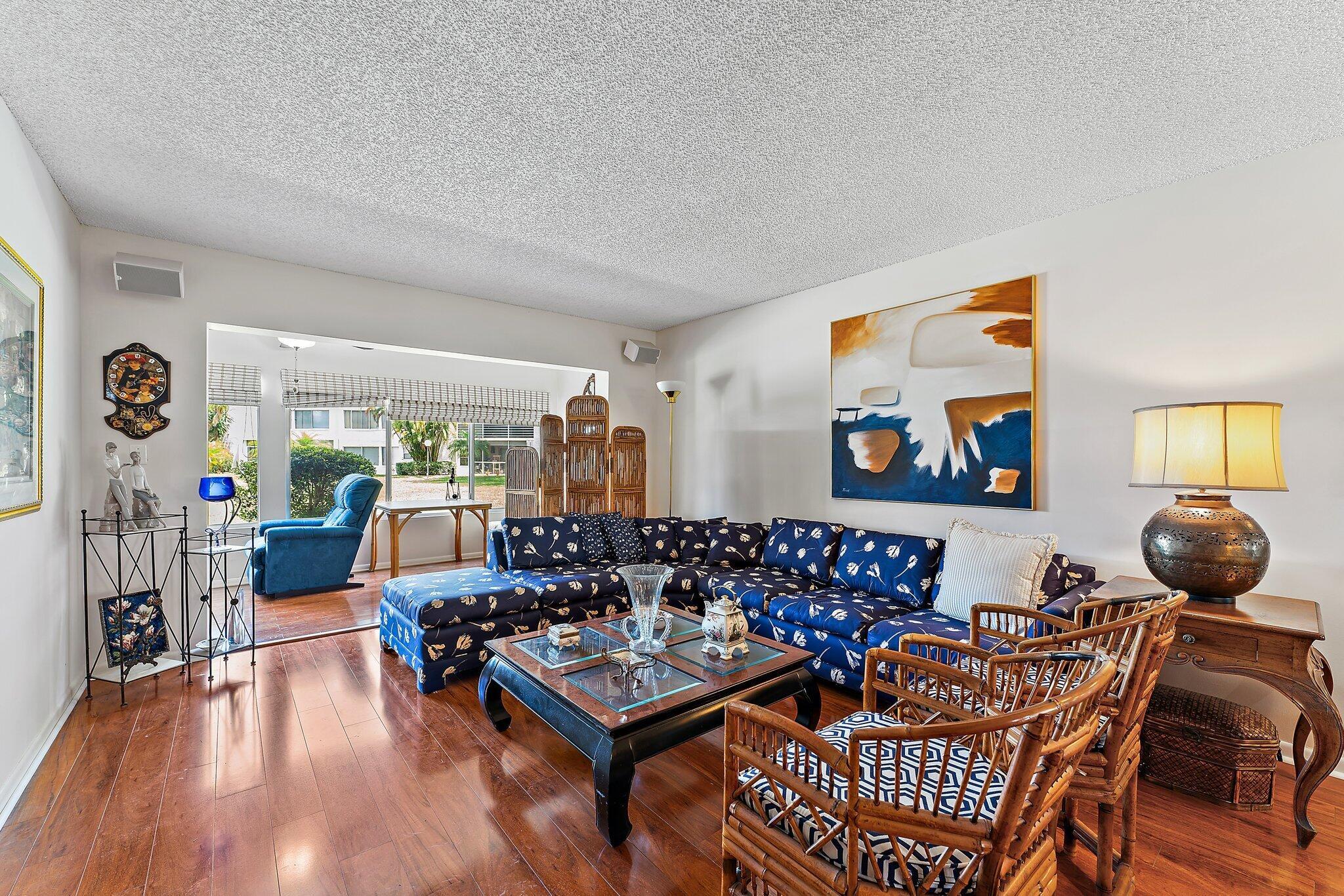 POINCIANA LAKES CONDO - Residential