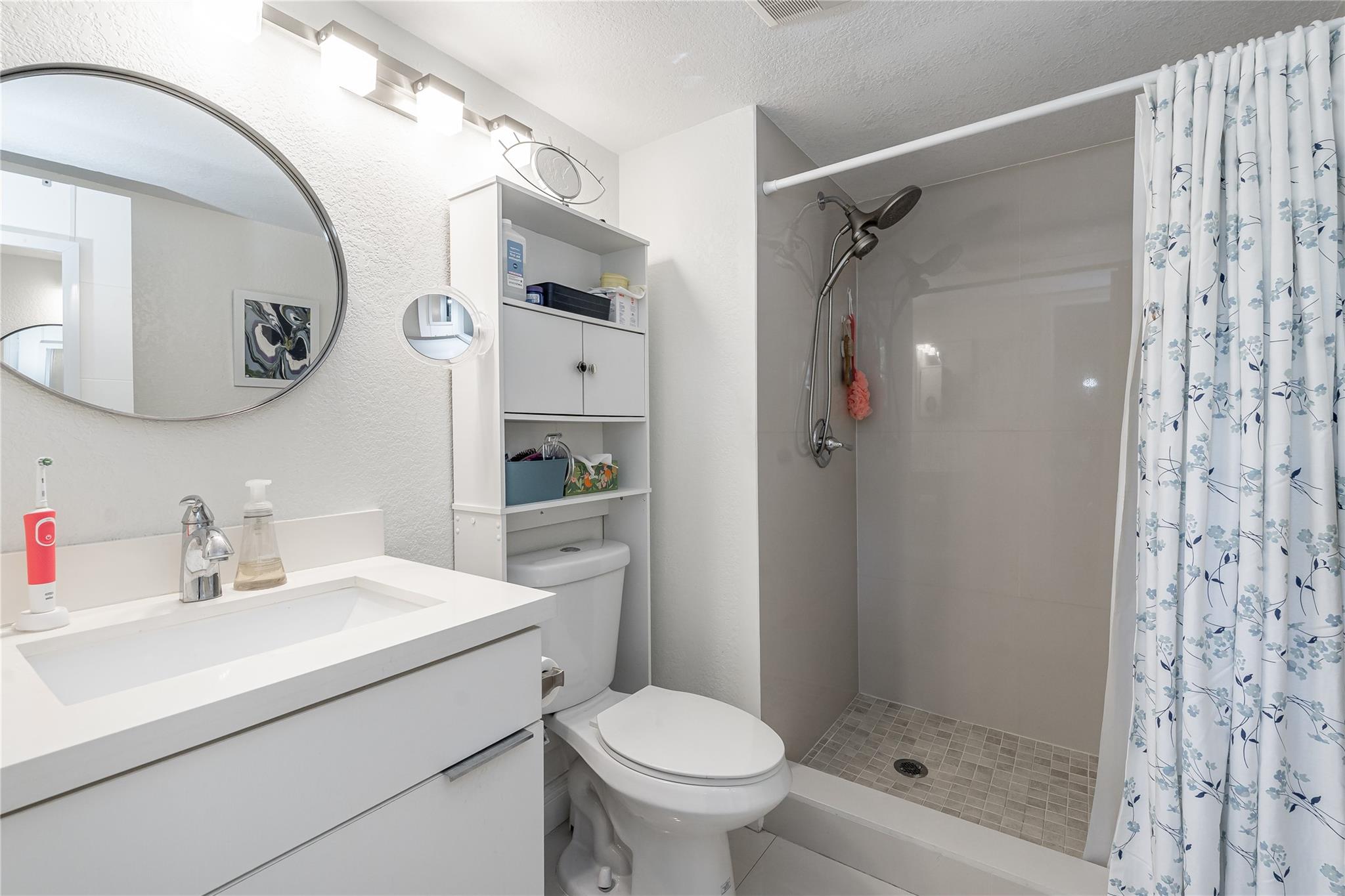 8901 S Hollybrook Blvd 201