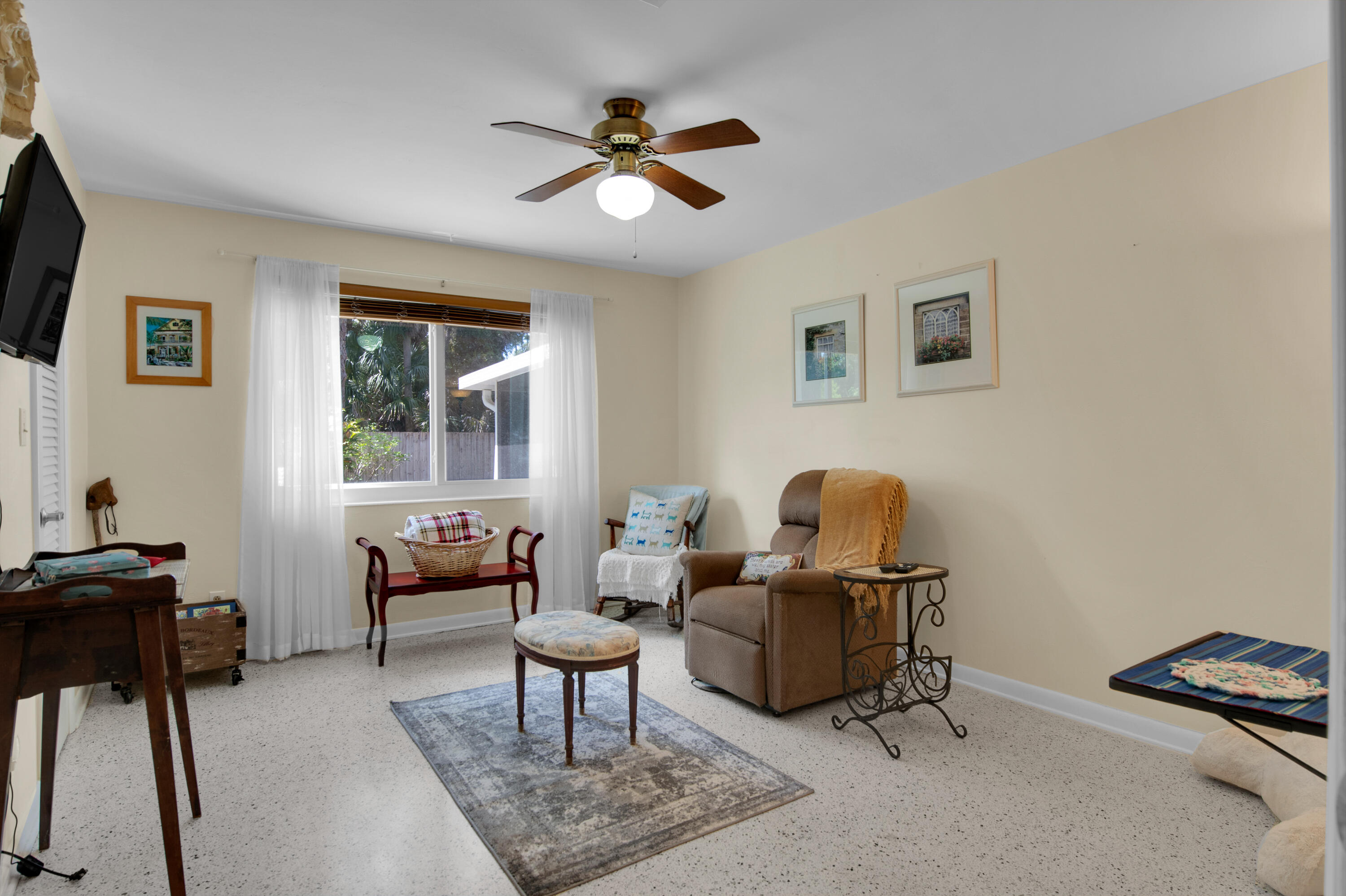 MODEL LAND CO - Residential