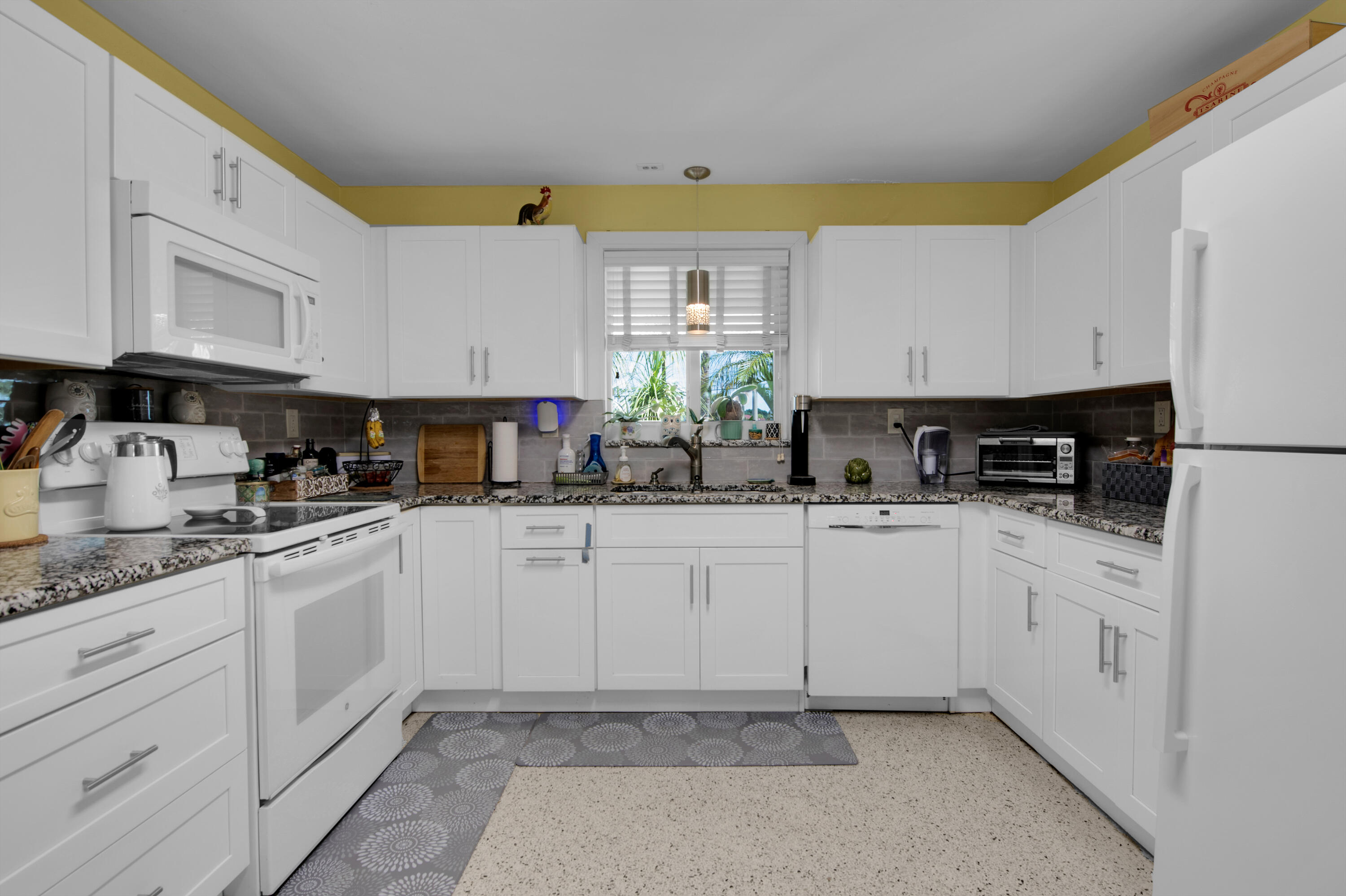 MODEL LAND CO - Residential