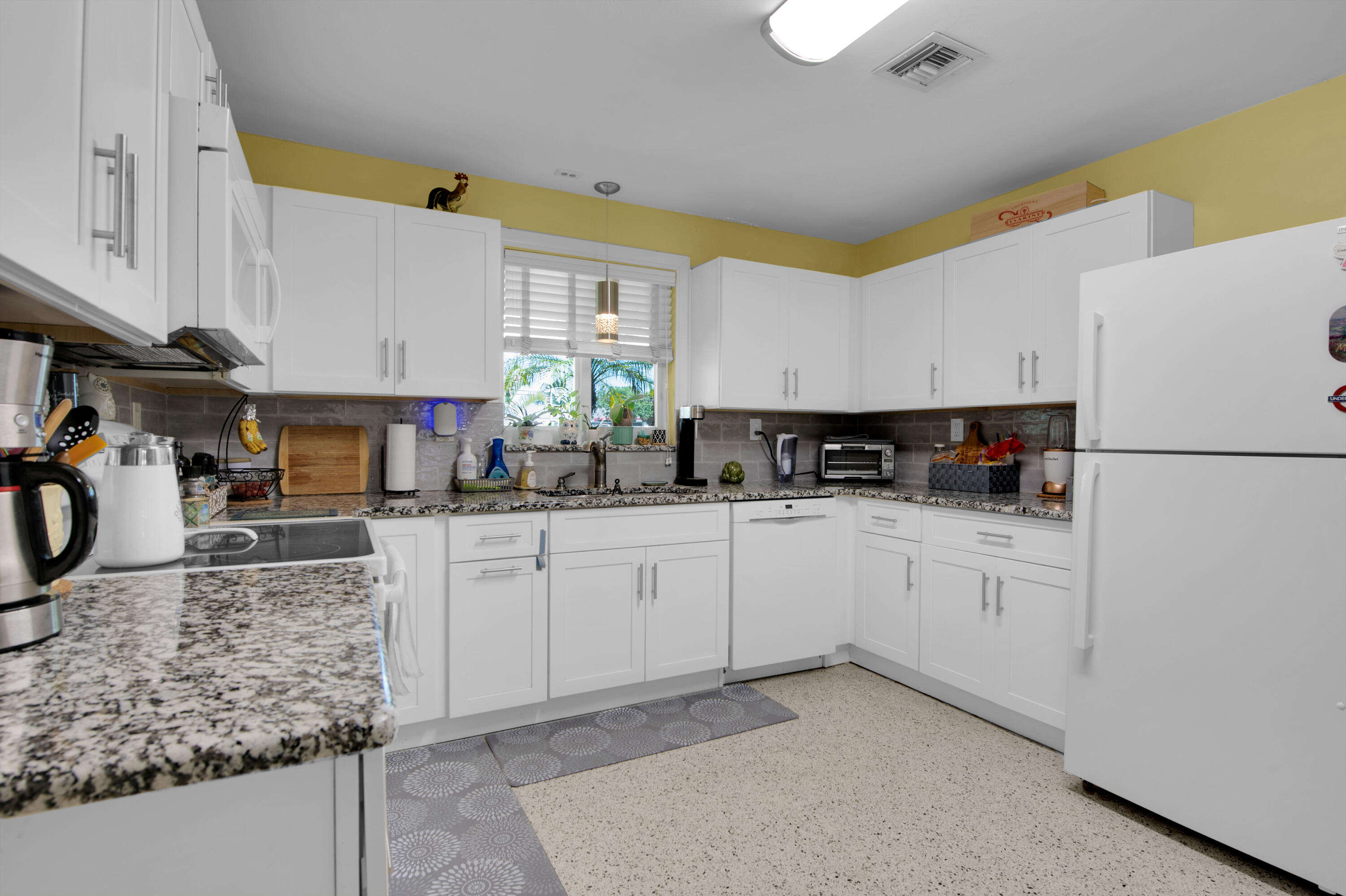 MODEL LAND CO - Residential