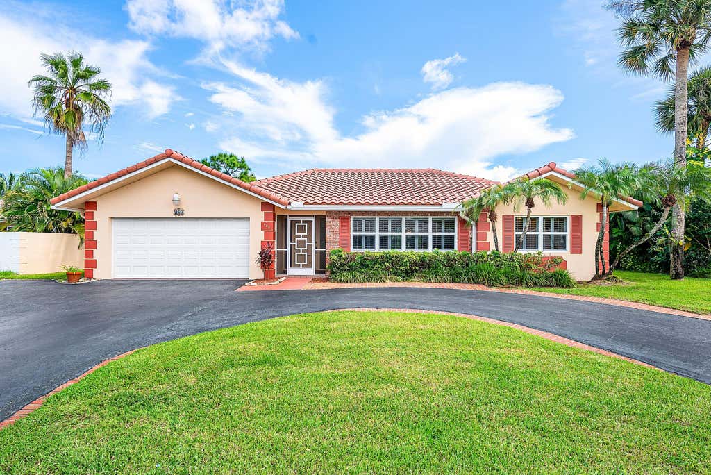 Photo of 480 NW 11th Avenue, Boca Raton, FL 33486 (MLS # R11126984)