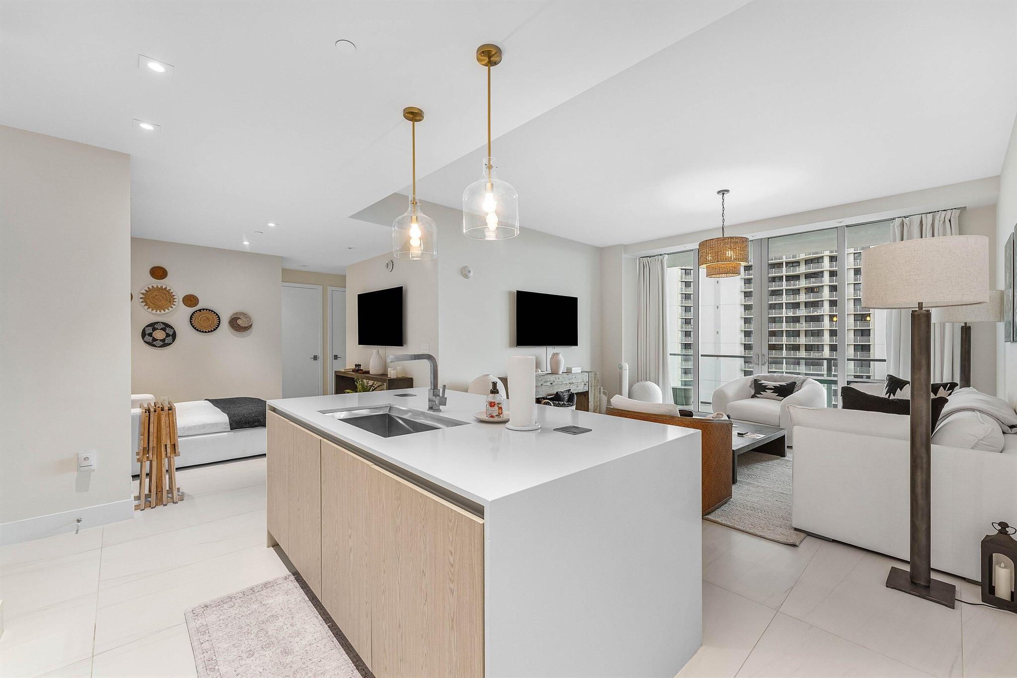 View photos, virtual tours, details... 3100 N Ocean Drive H1107