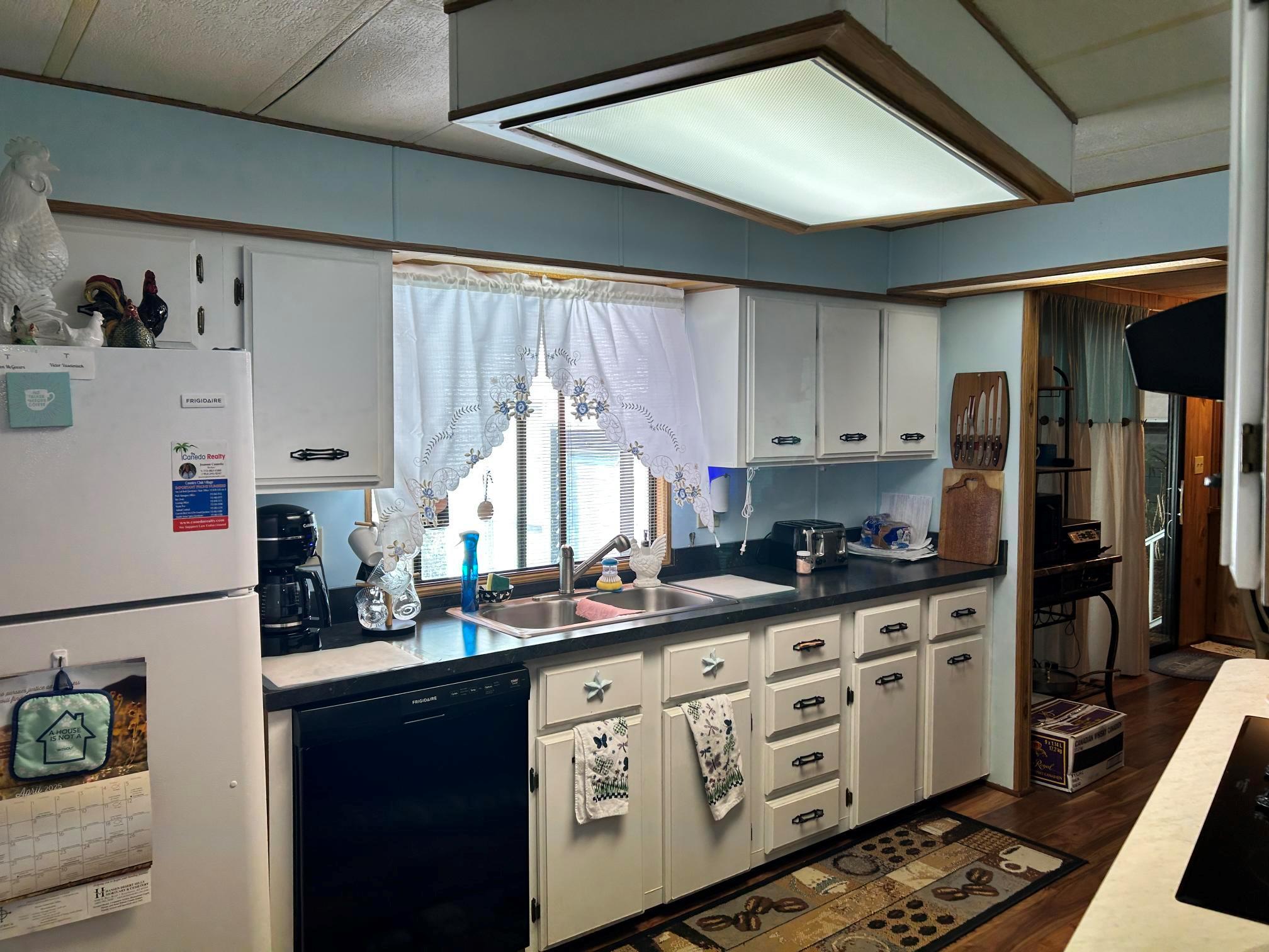 Spanish Lakes Country Clu - Residential