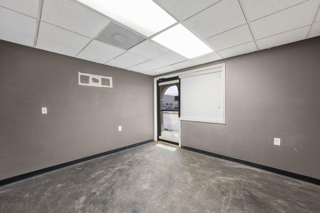 Photo of 515 S 3rd Street, Fort Pierce, FL 34950 (MLS # B26010083)