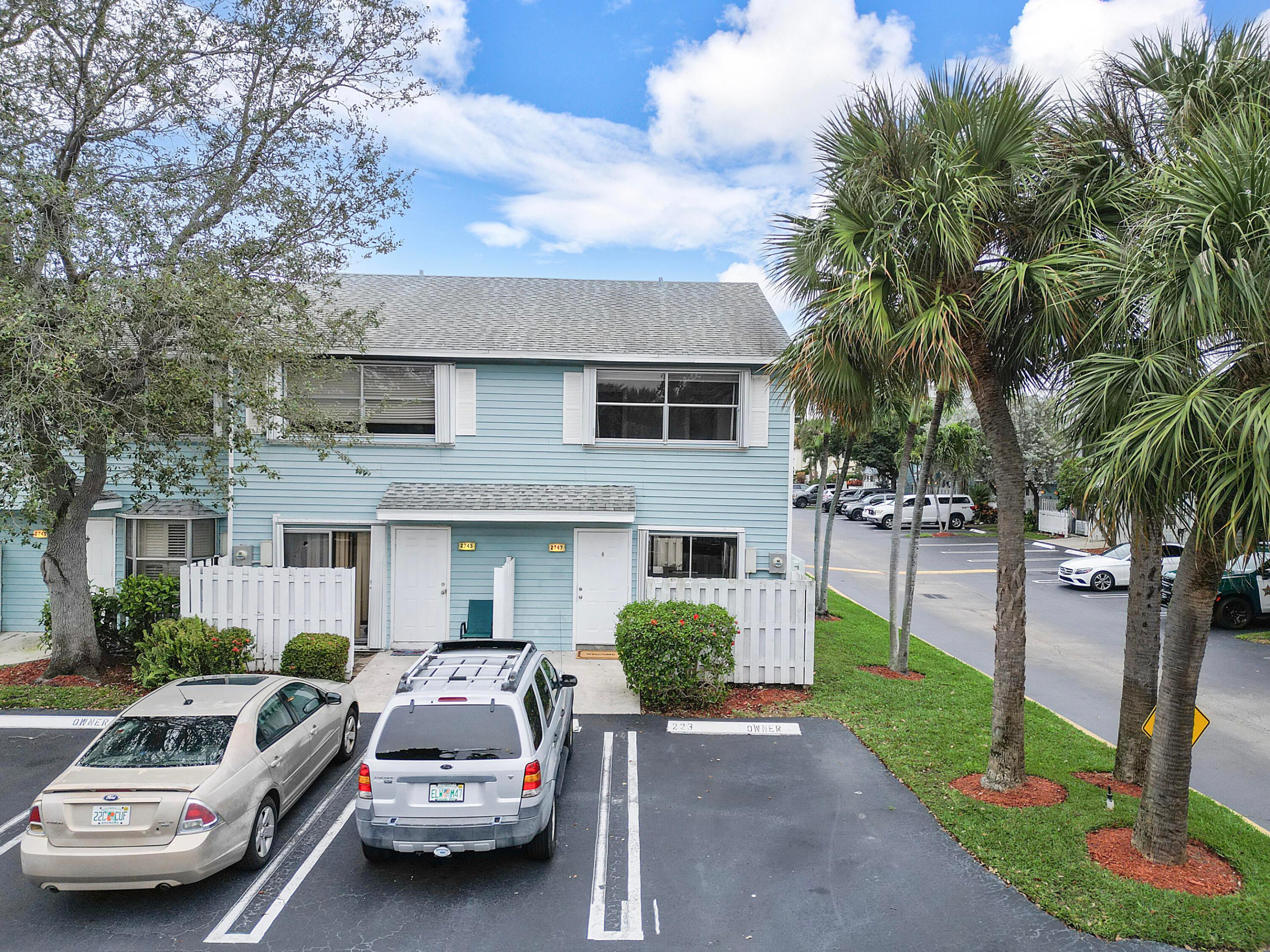 2747 NE 15th Street 2747