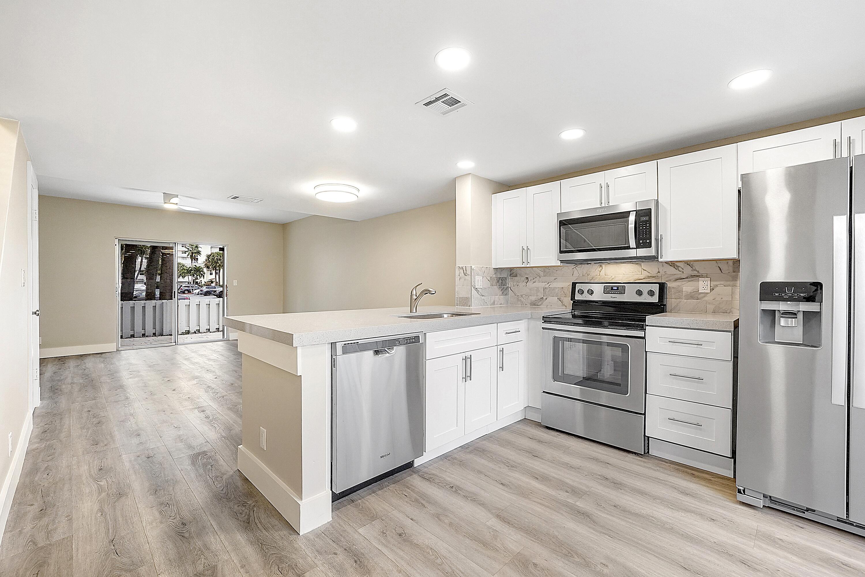 2747 NE 15th Street 2747