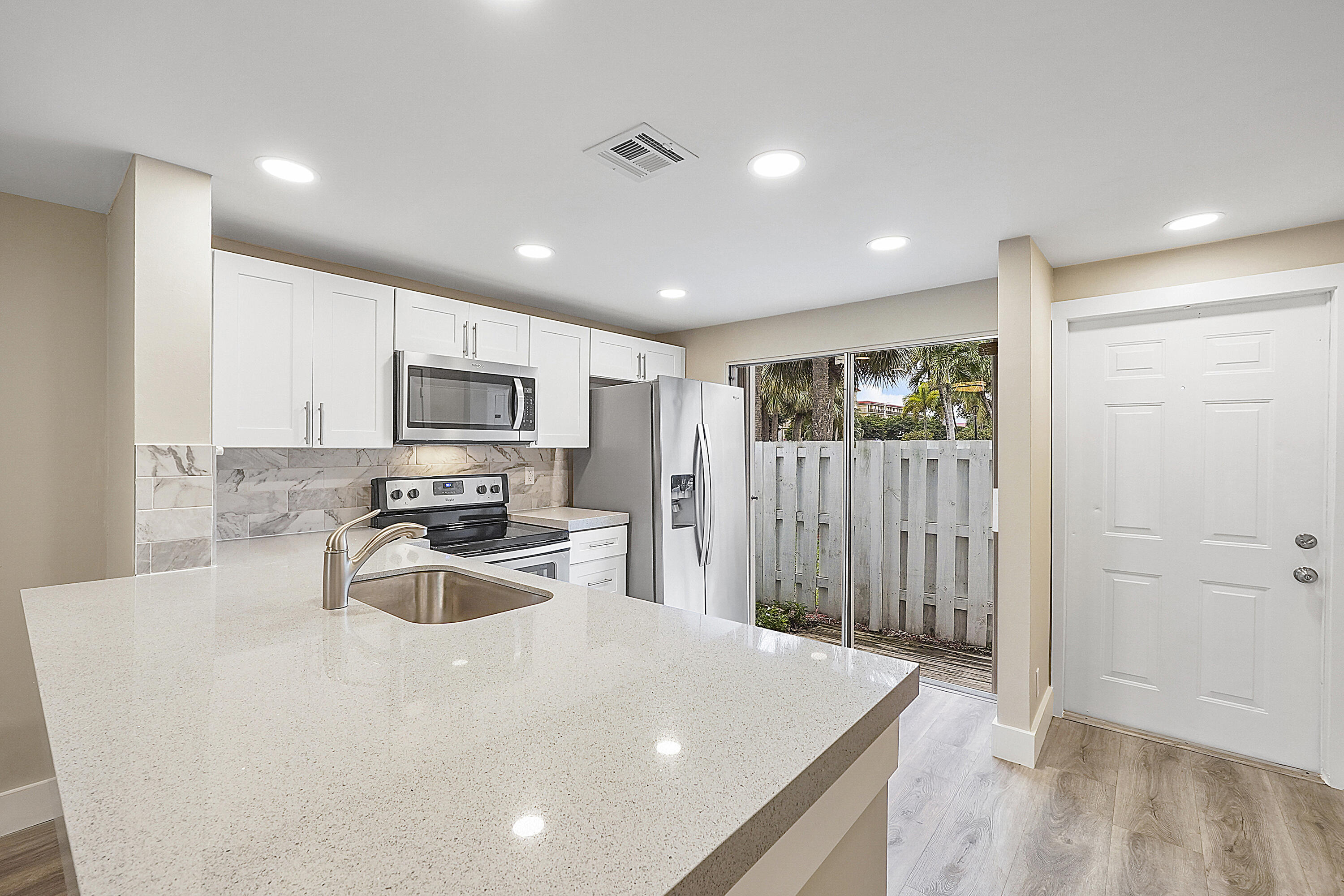 2747 NE 15th Street 2747