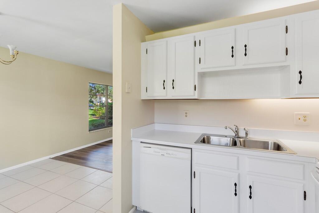 VISTA ROYALE PHASE IV BLDGS 83-111 - Residential