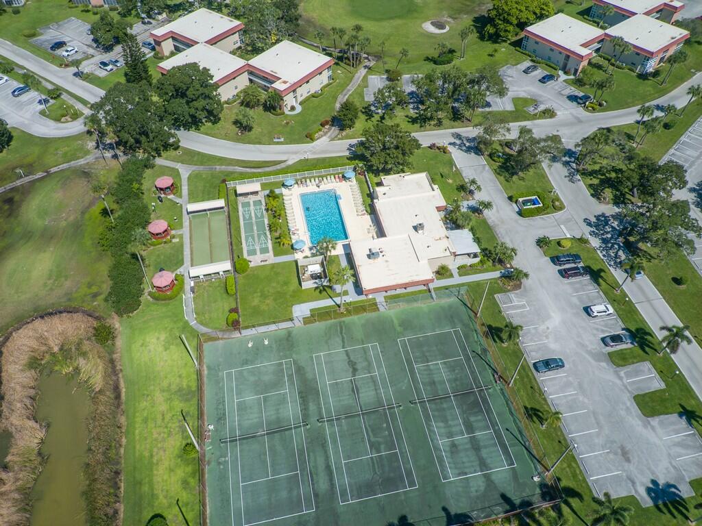 VISTA ROYALE PHASE IV BLDGS 83-111 - Residential