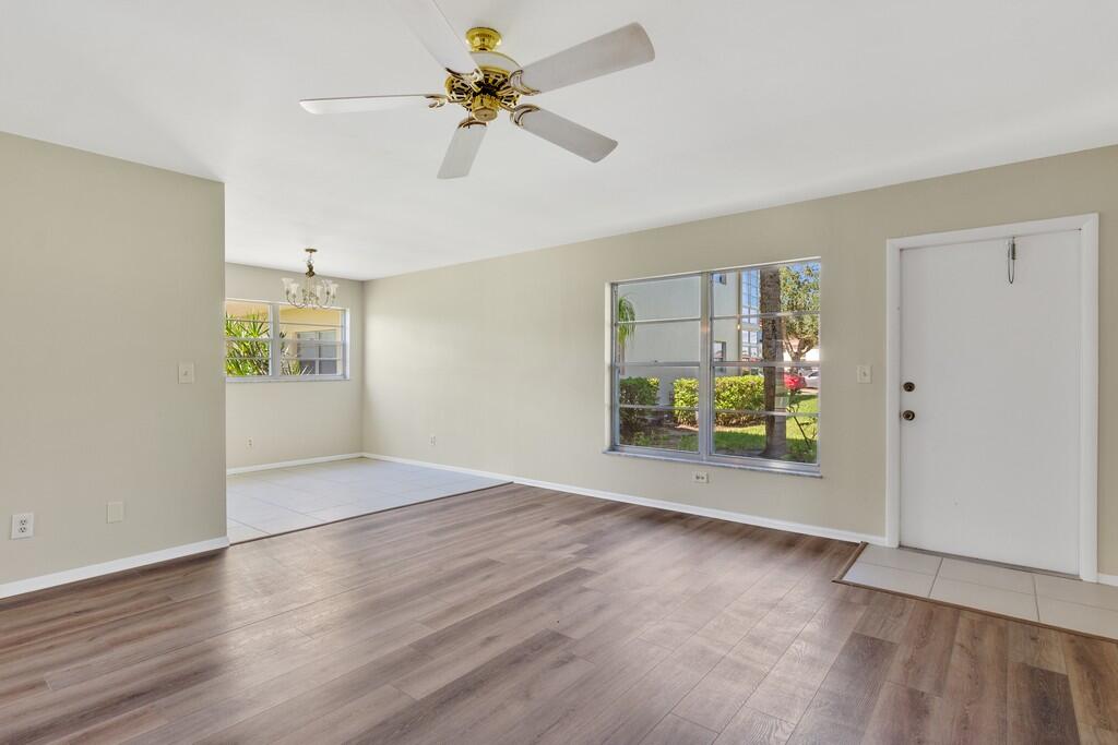 VISTA ROYALE PHASE IV BLDGS 83-111 - Residential