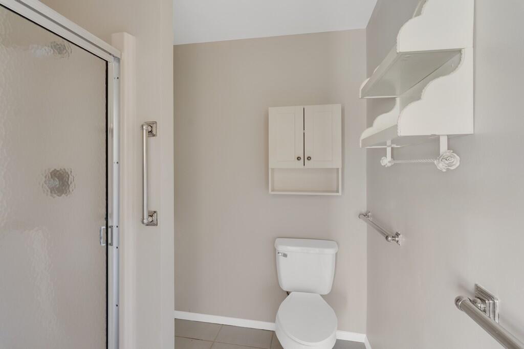 VISTA ROYALE PHASE IV BLDGS 83-111 - Residential