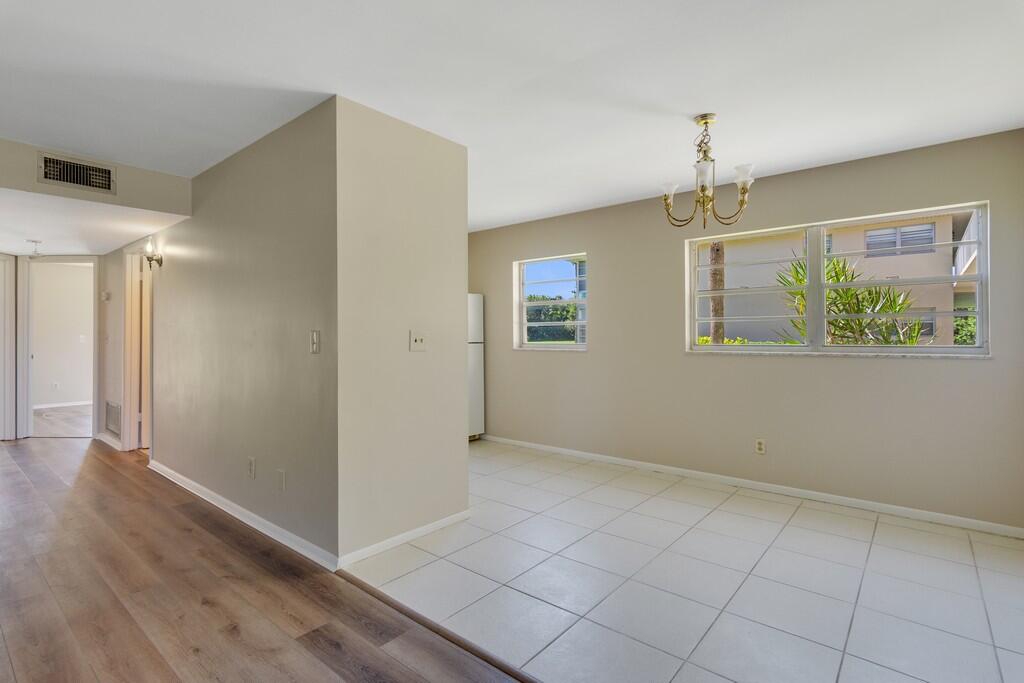 VISTA ROYALE PHASE IV BLDGS 83-111 - Residential