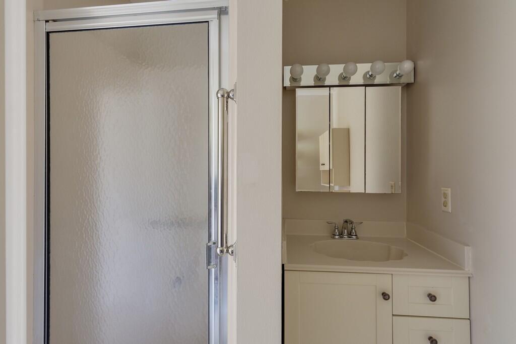 VISTA ROYALE PHASE IV BLDGS 83-111 - Residential