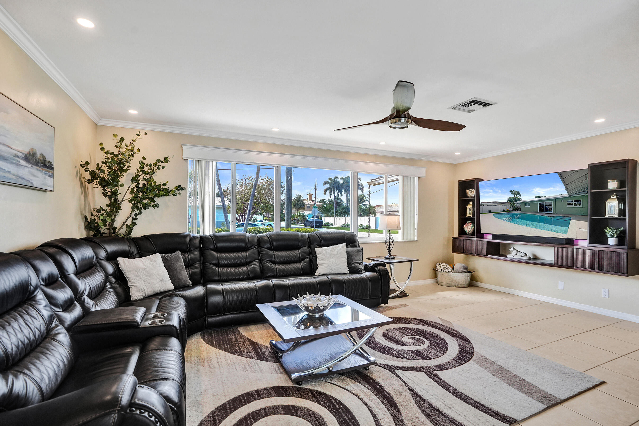 VENETIAN ISLES 3RD SEC - Residential