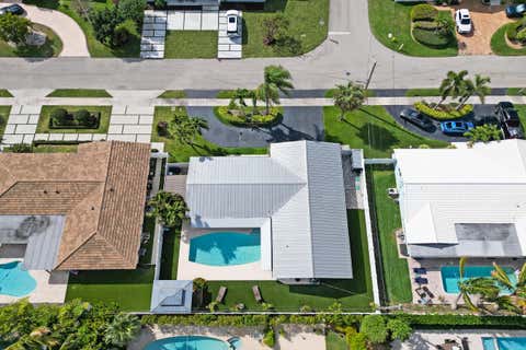 Tiny photo for 3001 NE 45th Street, Lighthouse Point, FL 33064 (MLS # B26000192)