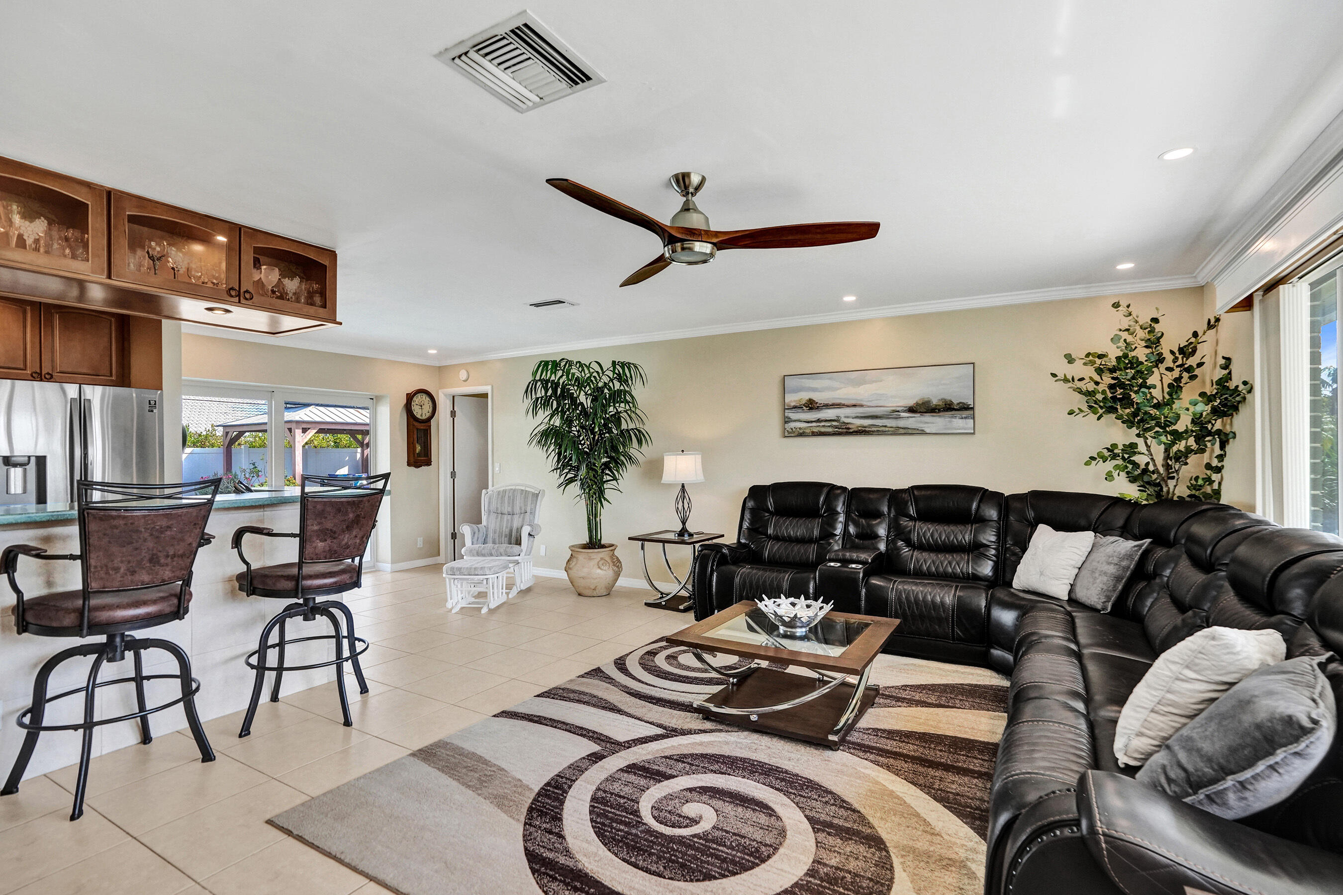 VENETIAN ISLES 3RD SEC - Residential