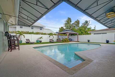 Tiny photo for 3001 NE 45th Street, Lighthouse Point, FL 33064 (MLS # B26000192)