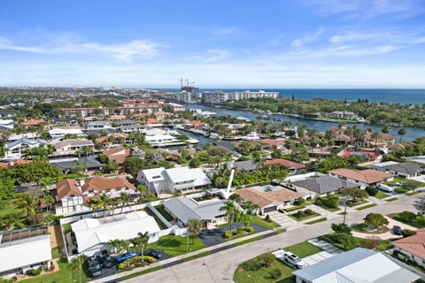 Tiny photo for 3001 NE 45th Street, Lighthouse Point, FL 33064 (MLS # B26000192)
