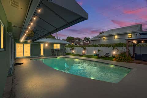 Tiny photo for 3001 NE 45th Street, Lighthouse Point, FL 33064 (MLS # B26000192)