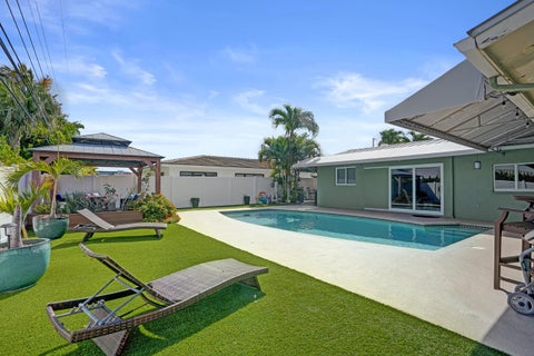 Tiny photo for 3001 NE 45th Street, Lighthouse Point, FL 33064 (MLS # B26000192)