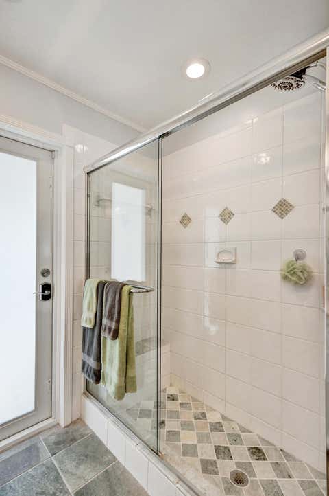 Tiny photo for 3001 NE 45th Street, Lighthouse Point, FL 33064 (MLS # B26000192)