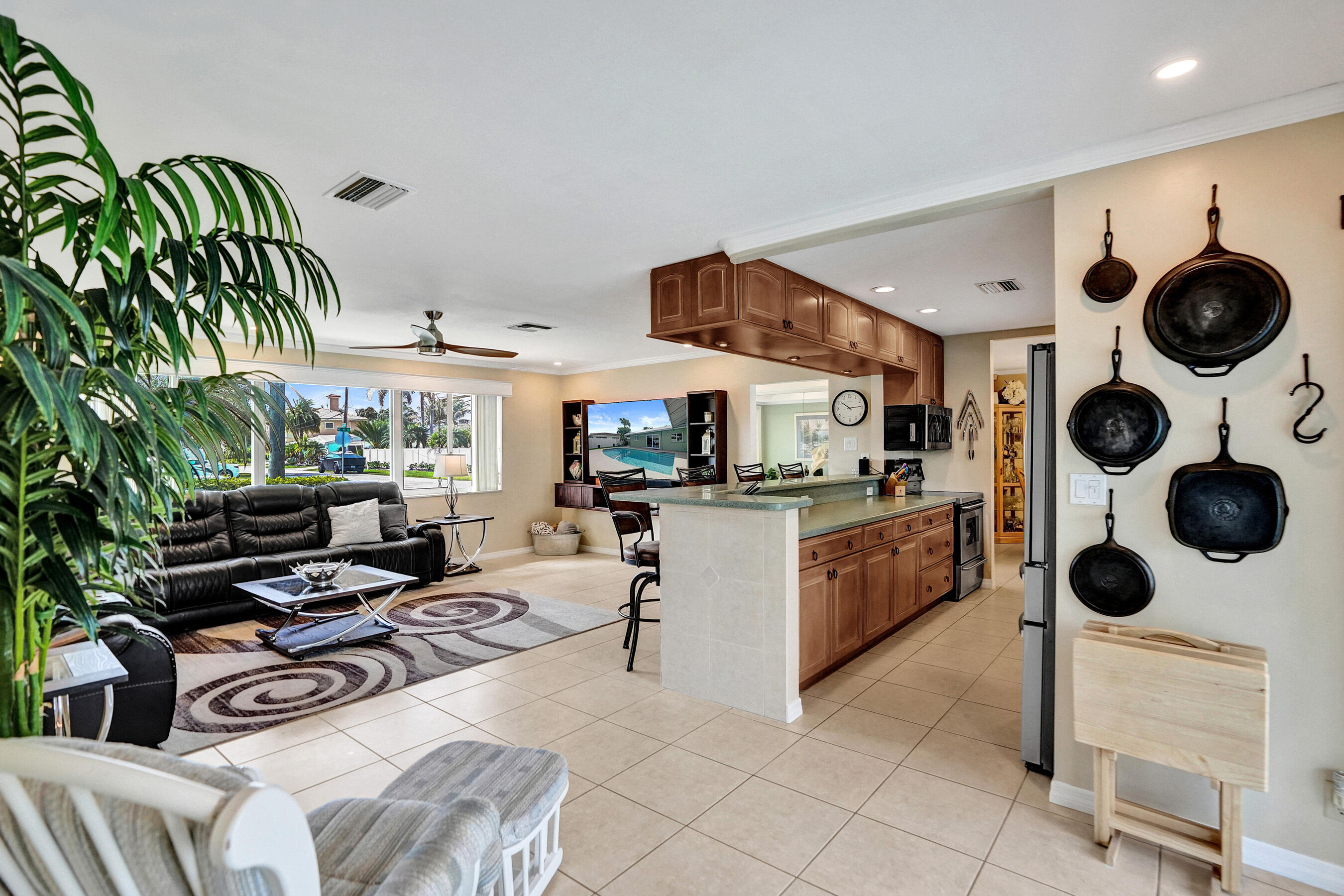 VENETIAN ISLES 3RD SEC - Residential