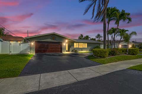 Tiny photo for 3001 NE 45th Street, Lighthouse Point, FL 33064 (MLS # B26000192)