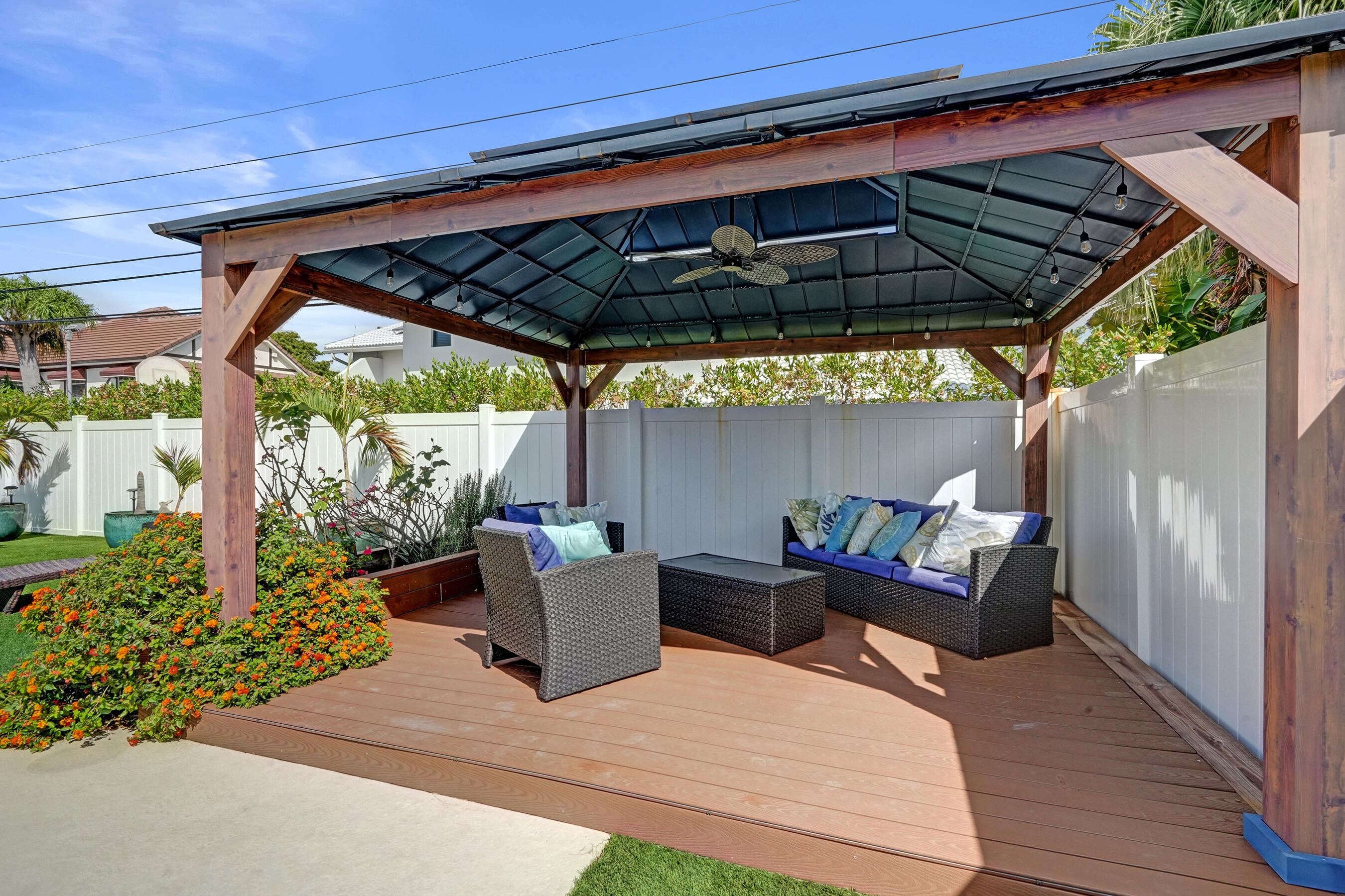 VENETIAN ISLES 3RD SEC - Residential