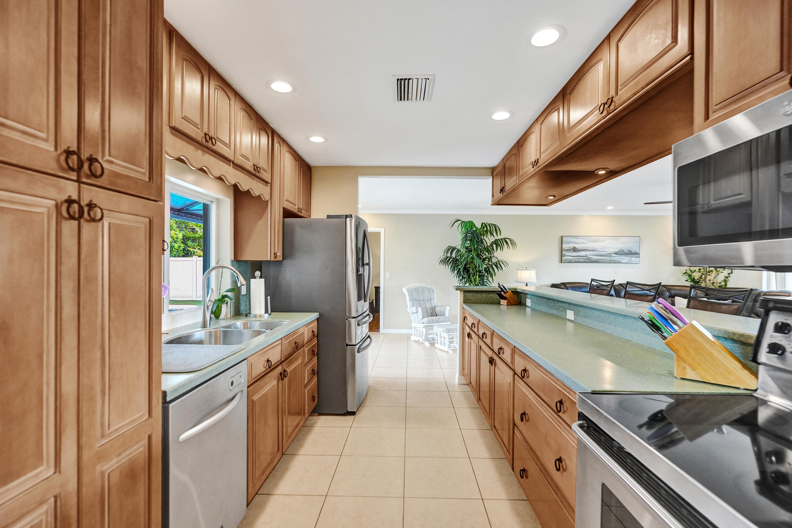 VENETIAN ISLES 3RD SEC - Residential