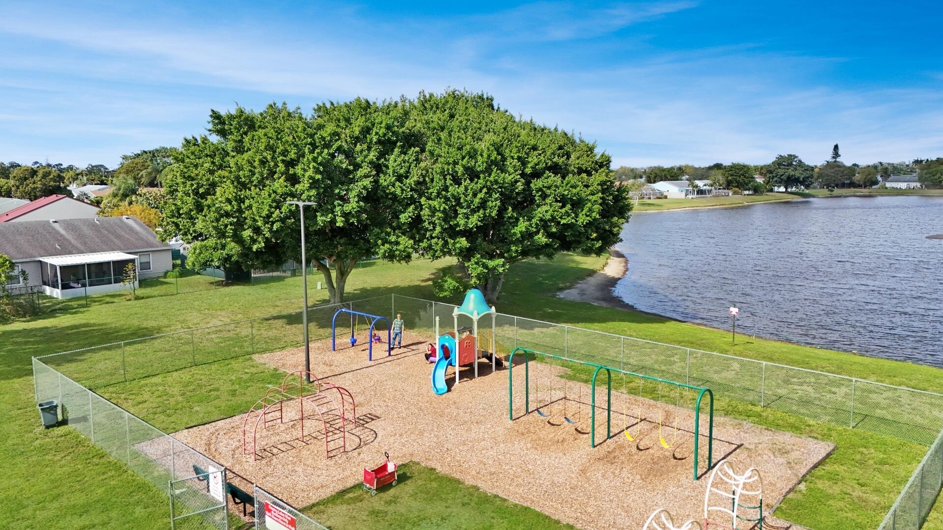 COUNTRYWOOD 4 - Residential