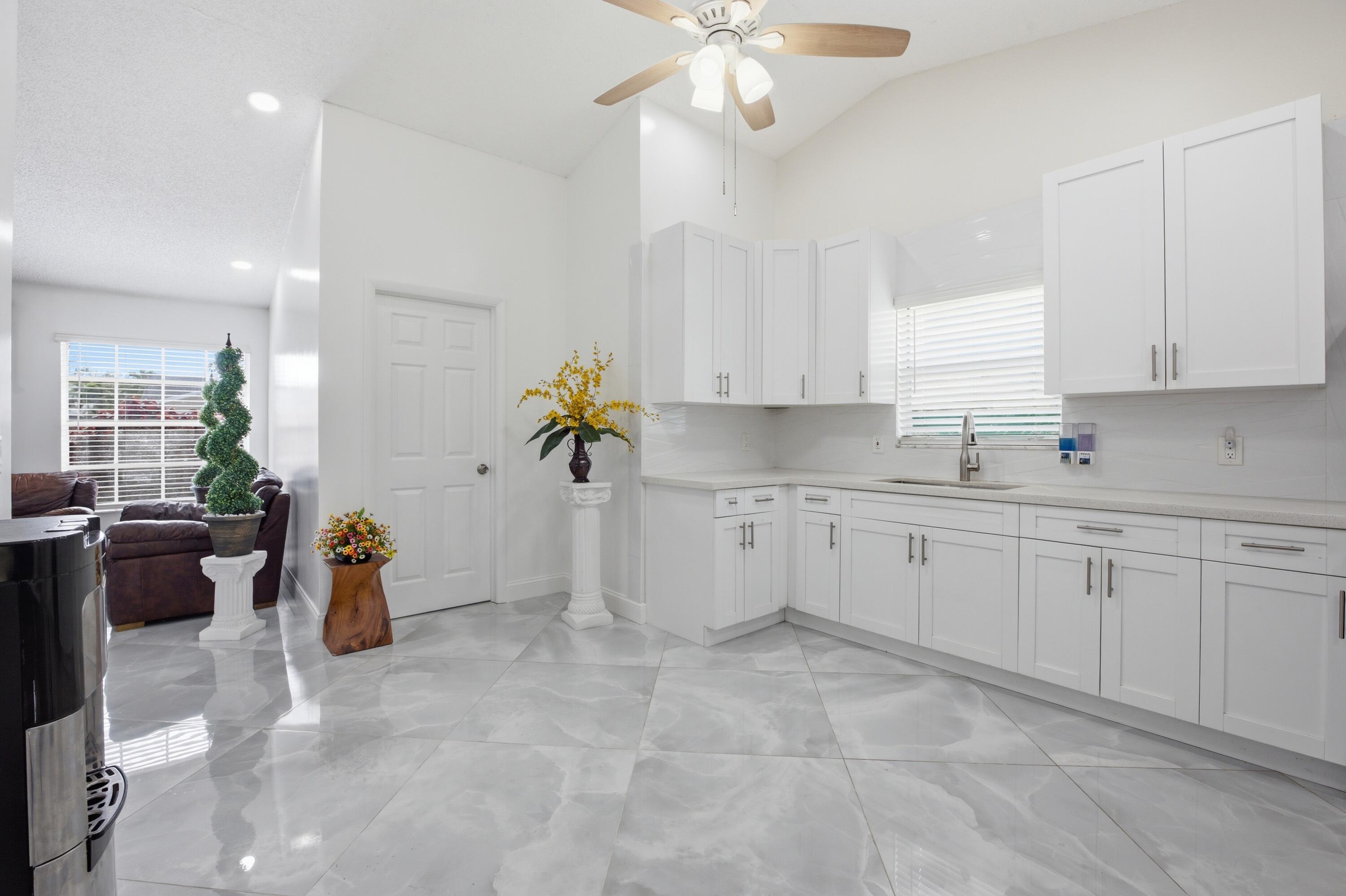 COUNTRYWOOD 4 - Residential