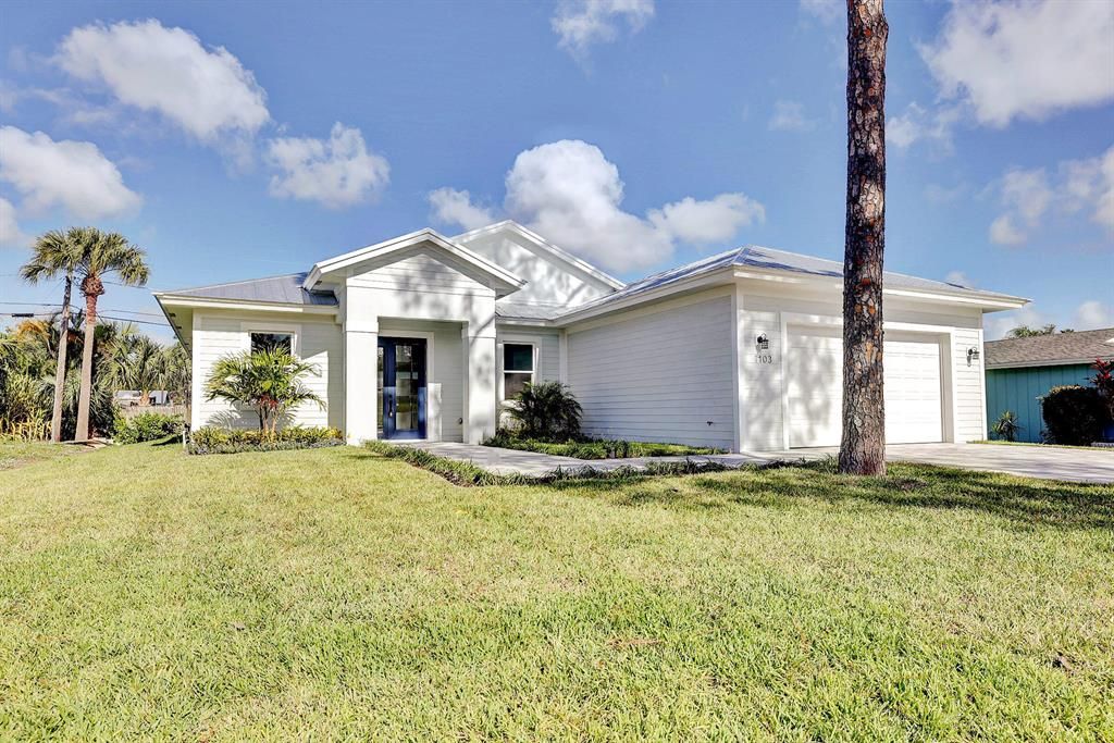 Photo of 1103 NW 12th Terrace, Stuart, FL 34994 (MLS # R10759346)