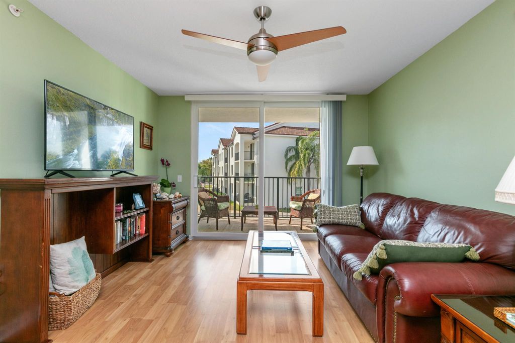 Photo of 609 Villa Circle, Boynton Beach, FL 33435 (MLS # R11055207)