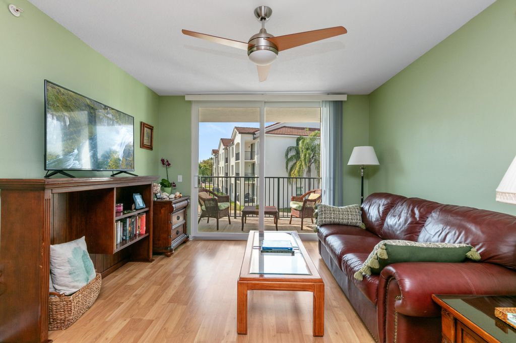Photo of 609 Villa Circle, Boynton Beach, FL 33435 (MLS # R11055207)