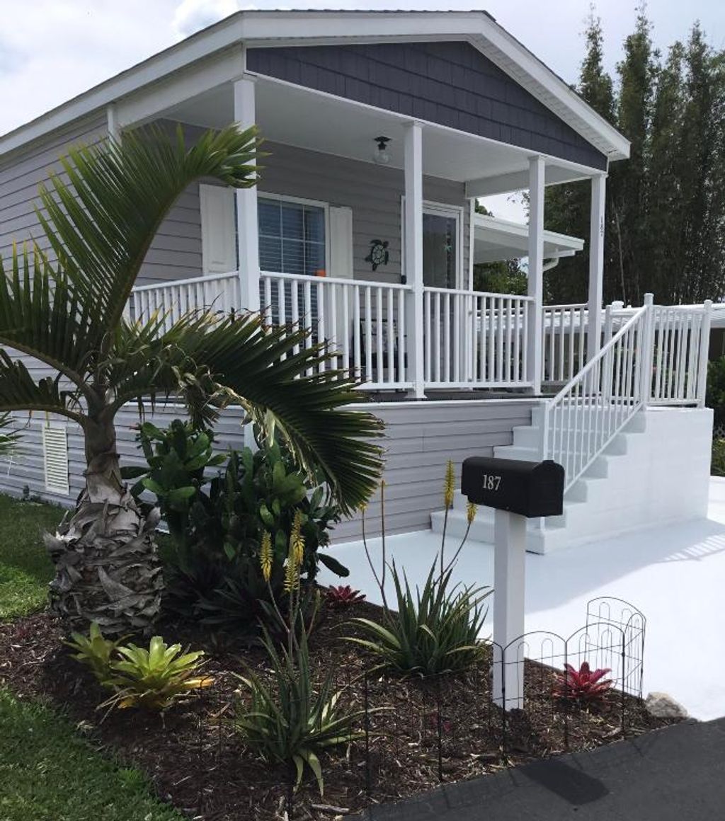 Photo of 187 Cardinal Avenue, Fort Pierce, FL 34982 (MLS # R11075681)