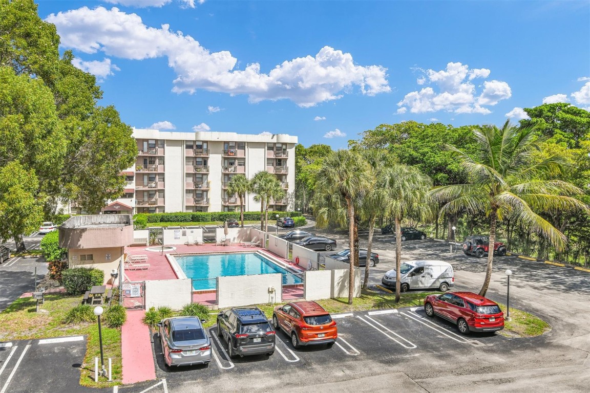 CORAL SPRINGS TOWER CLUB - Residential