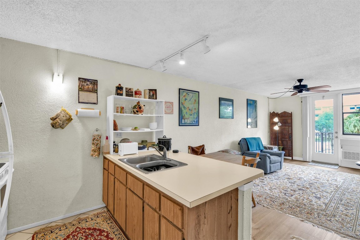 CORAL SPRINGS TOWER CLUB - Residential