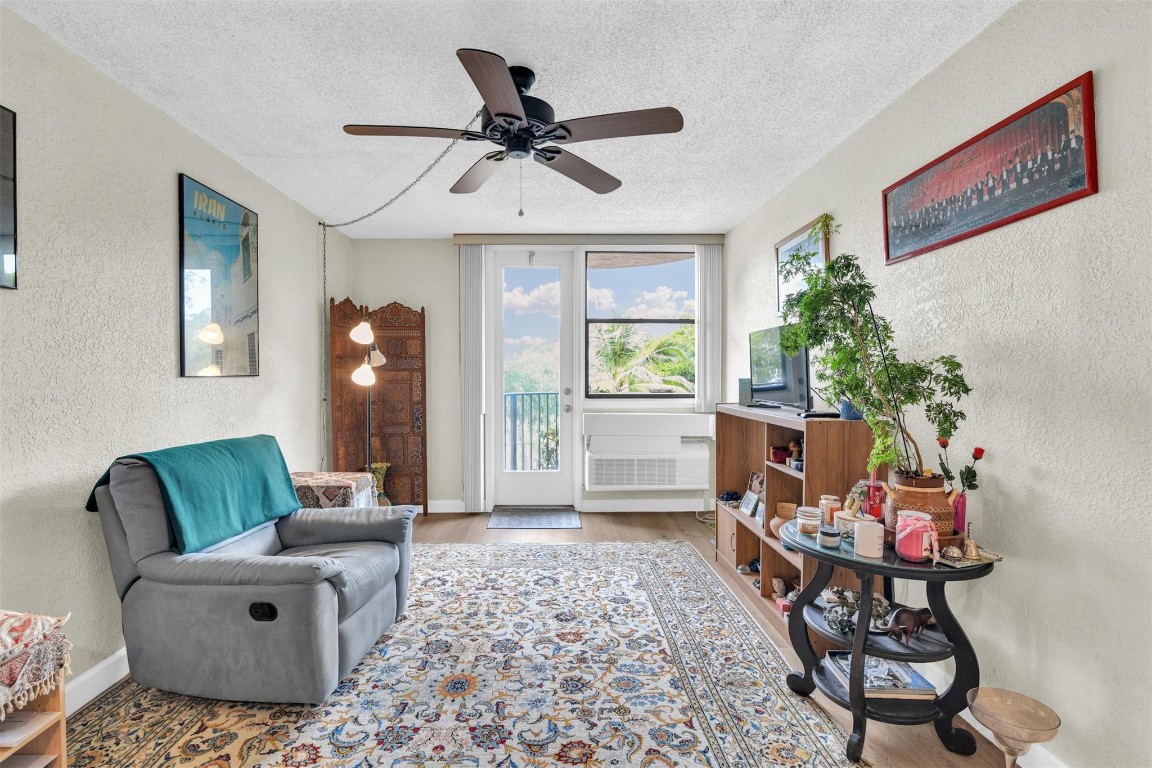 CORAL SPRINGS TOWER CLUB - Residential