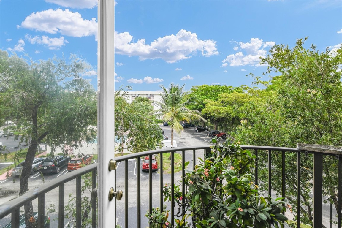 CORAL SPRINGS TOWER CLUB - Residential