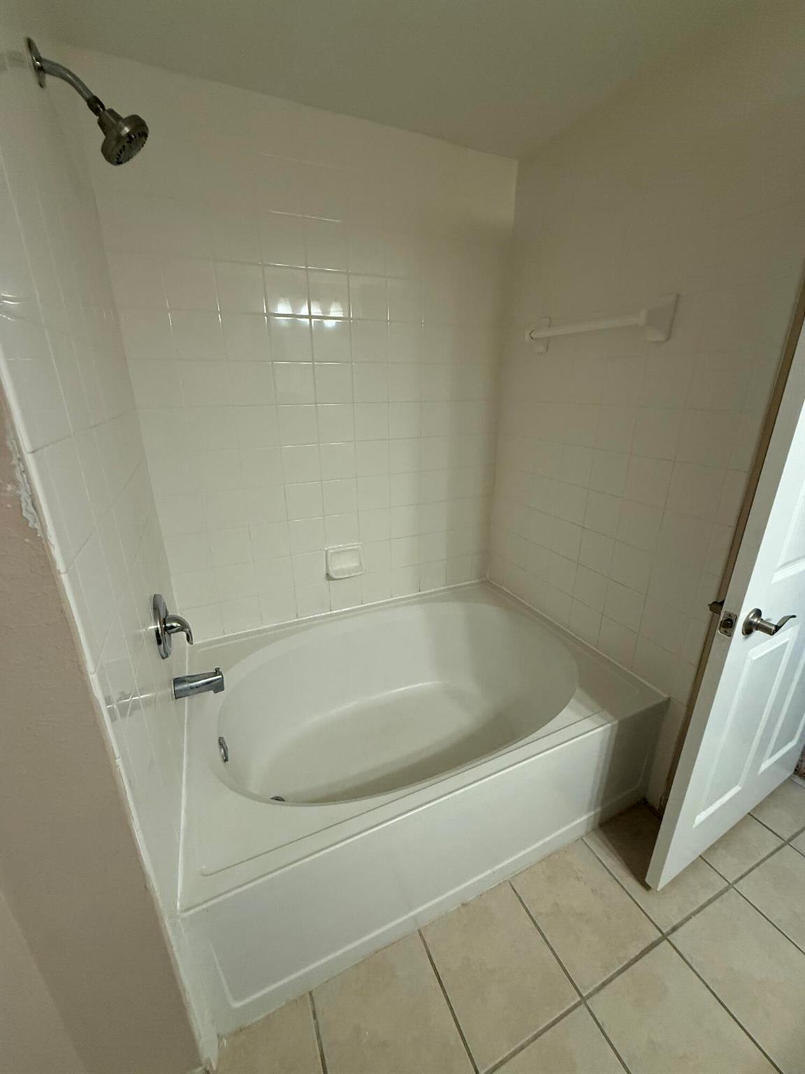 SAN MATERA THE GARDENS CO - Residential Lease