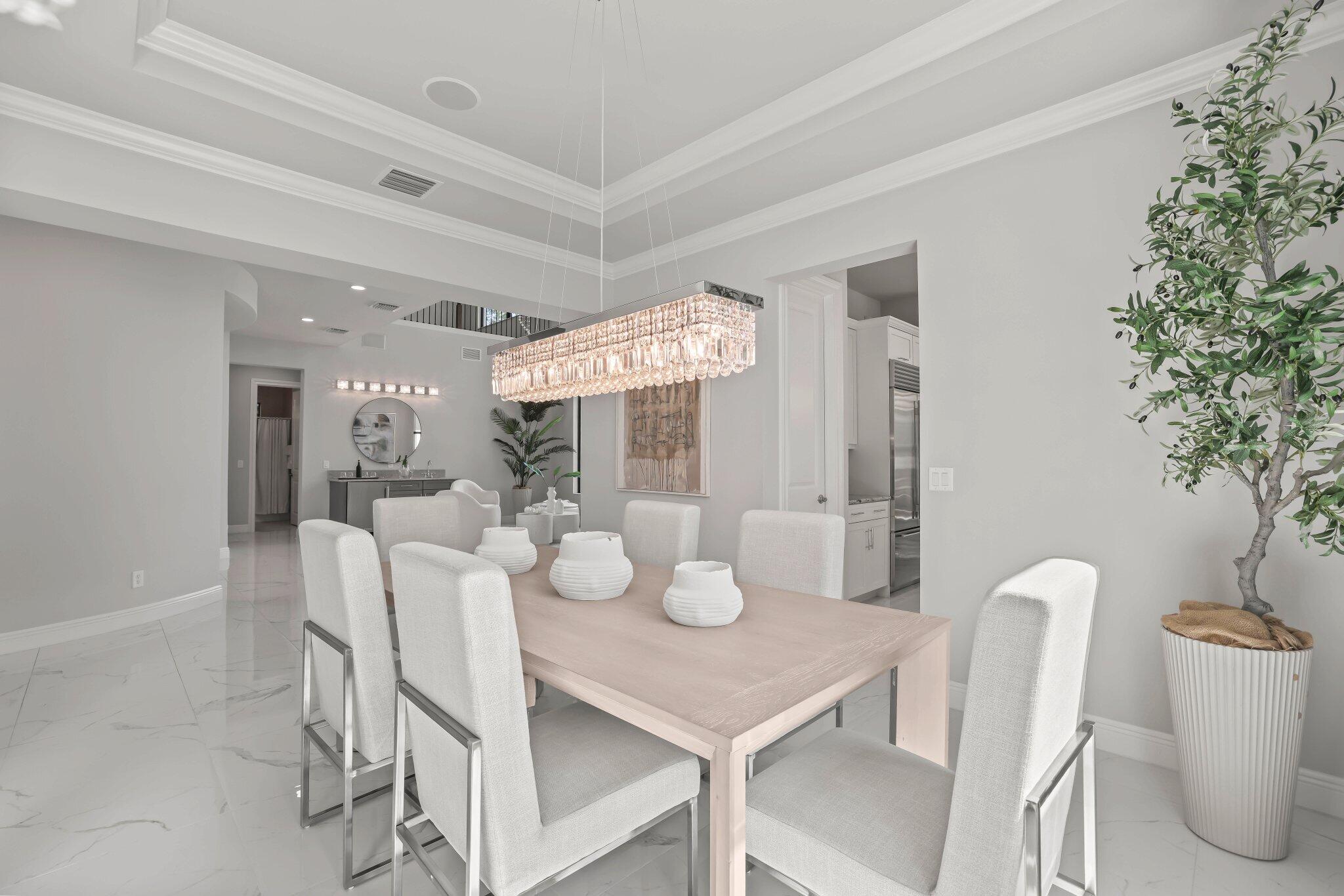 ROYAL PALM POLO - Residential