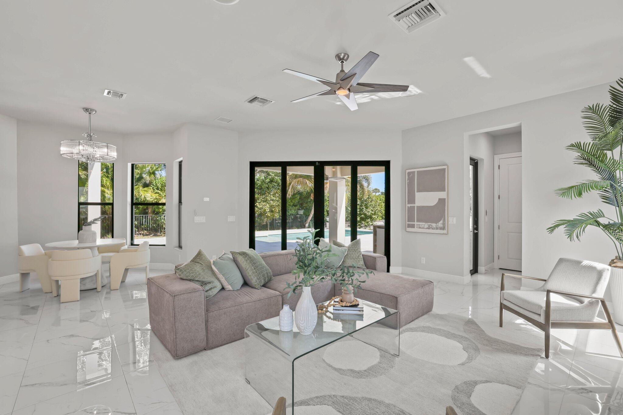 ROYAL PALM POLO - Residential