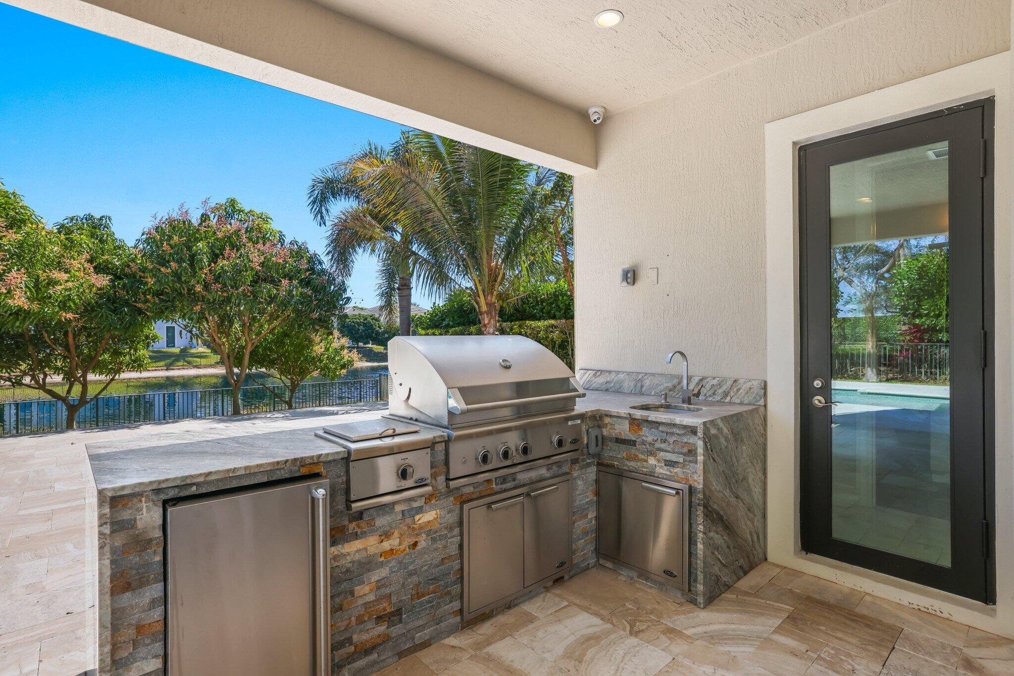 ROYAL PALM POLO - Residential