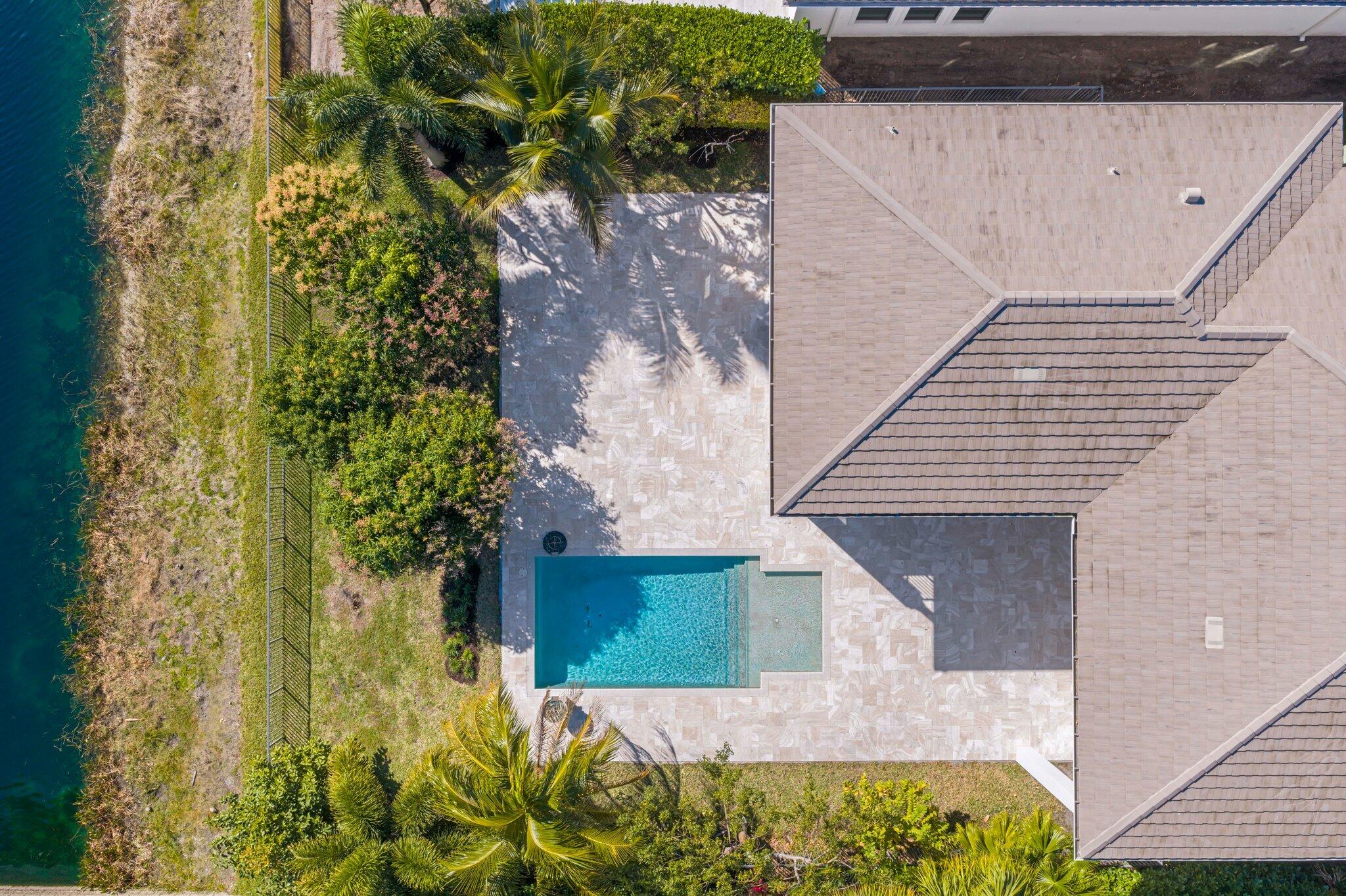 ROYAL PALM POLO - Residential