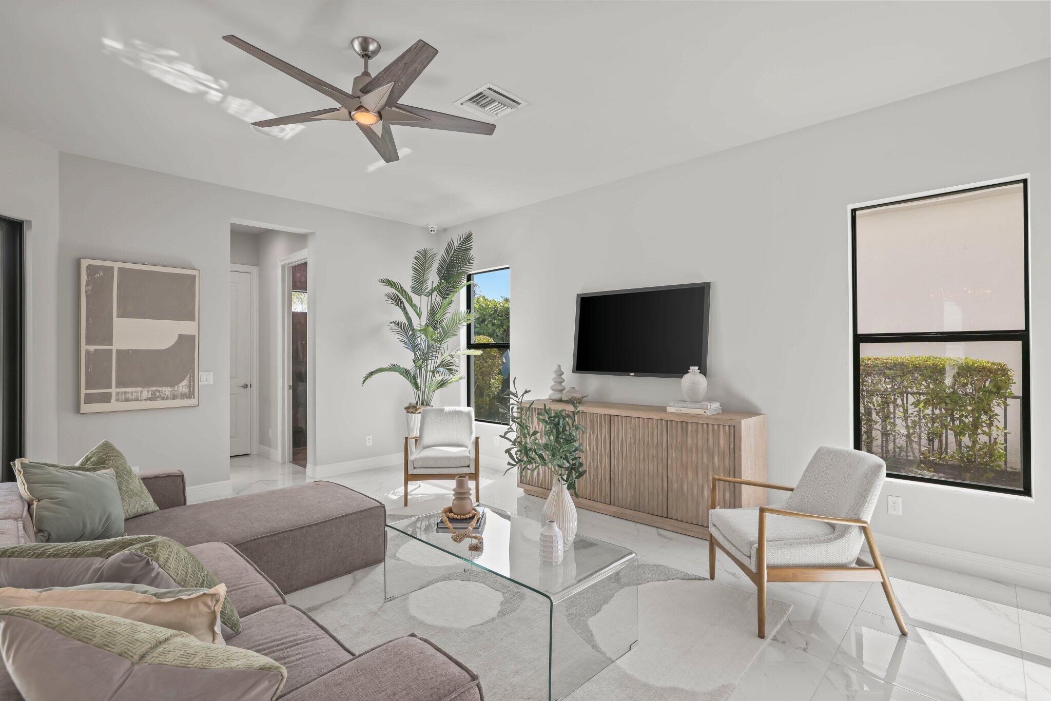 ROYAL PALM POLO - Residential