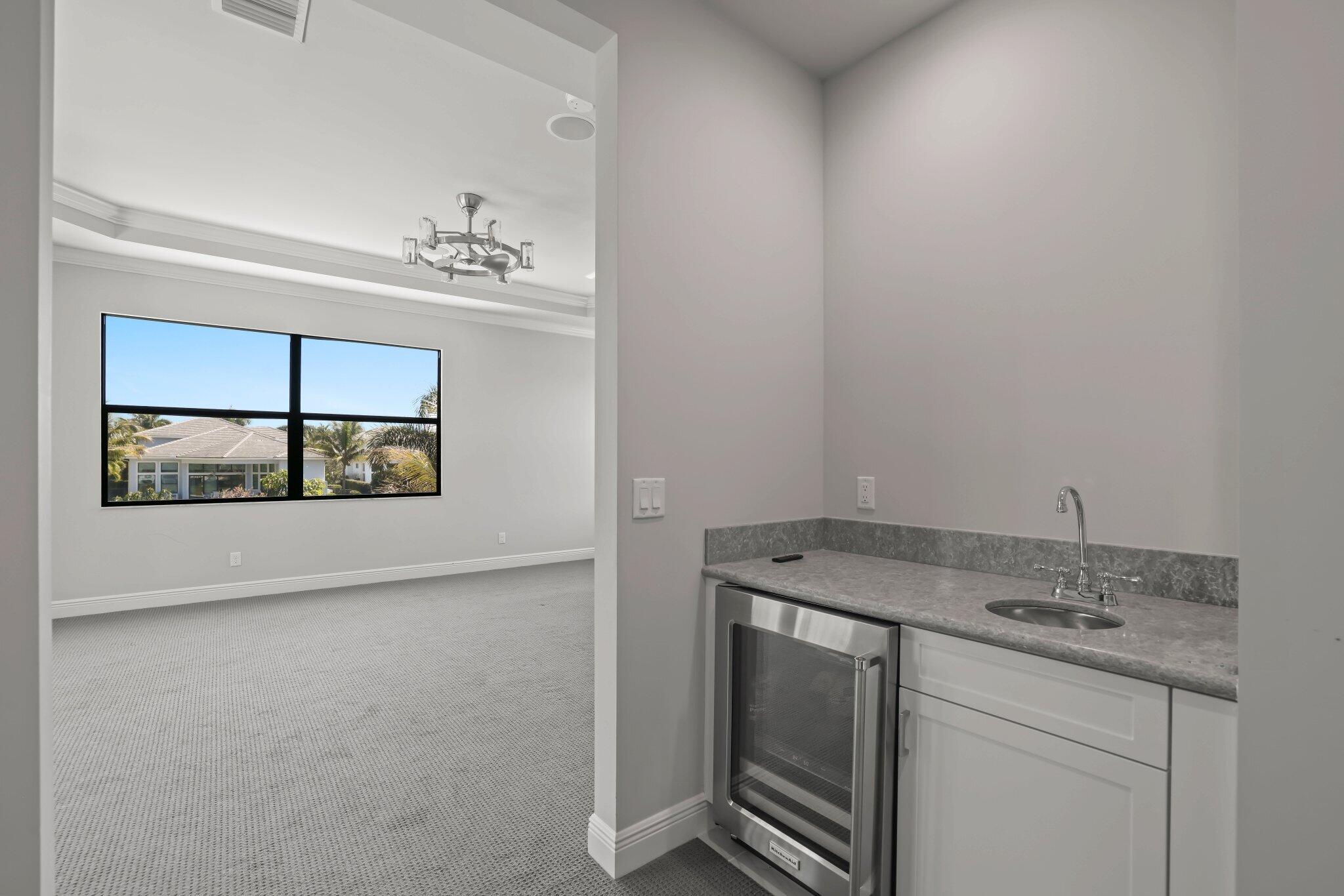 ROYAL PALM POLO - Residential