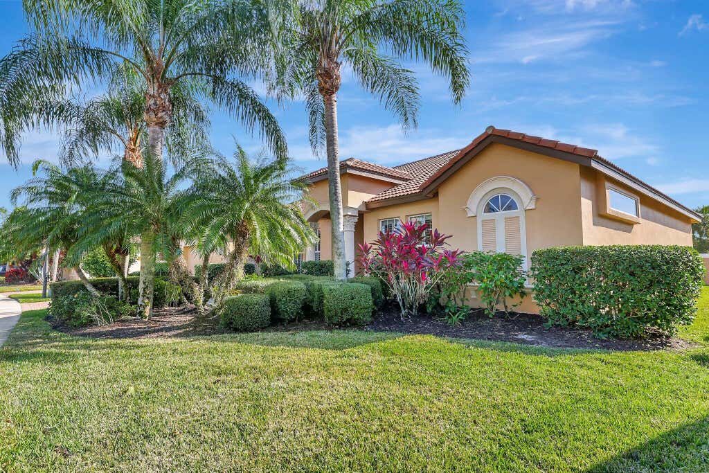 Photo of 827 SW GRAND RESERVES Boulevard, Port Saint Lucie, FL 34986 (MLS # B26062280)