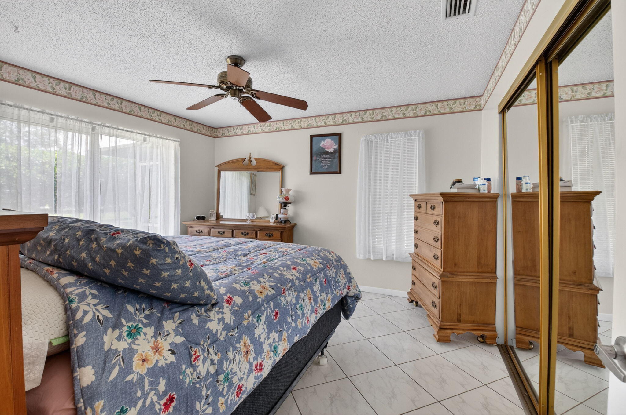 LAKES OF LANTANA - Residential