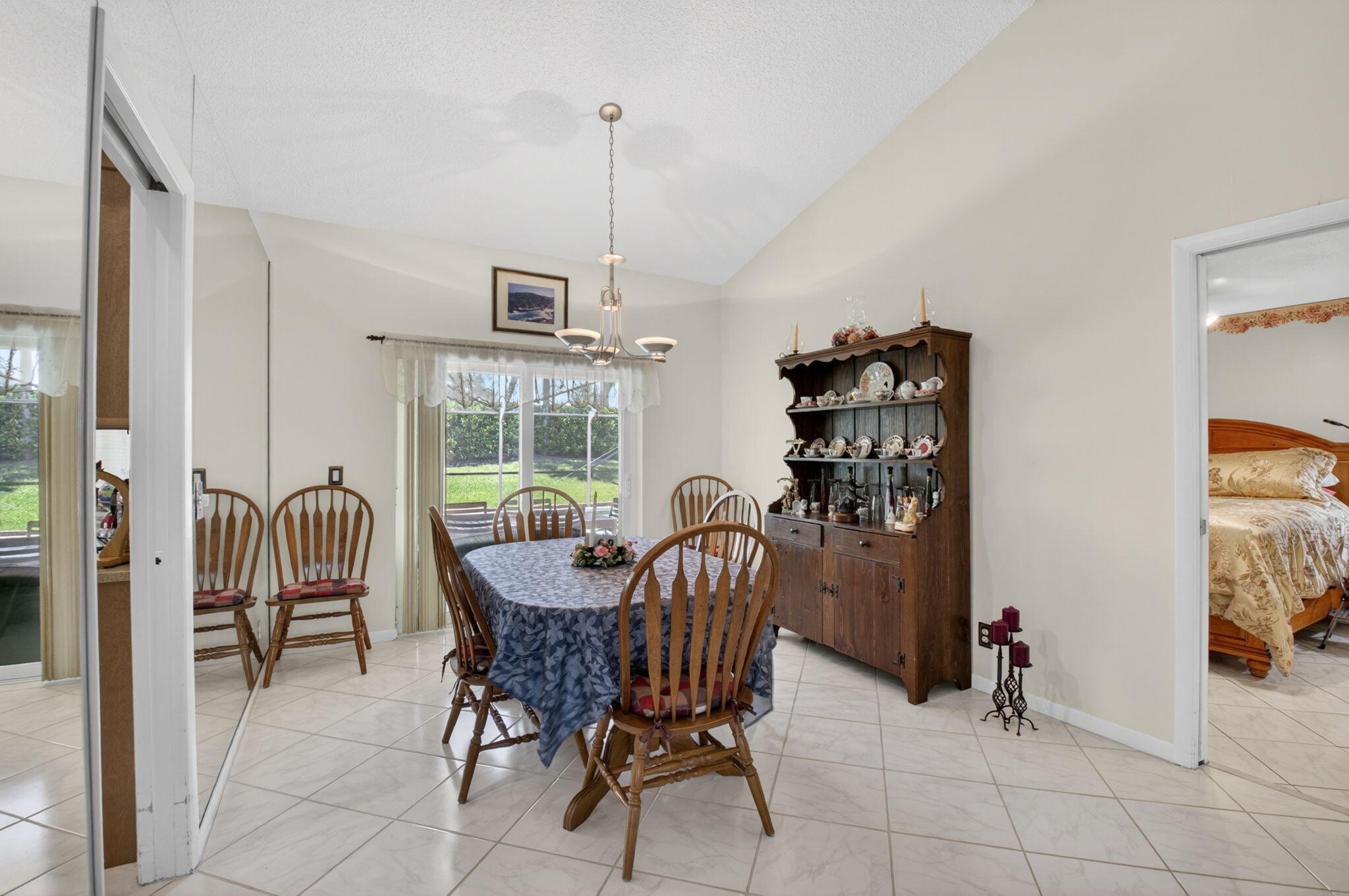 LAKES OF LANTANA - Residential